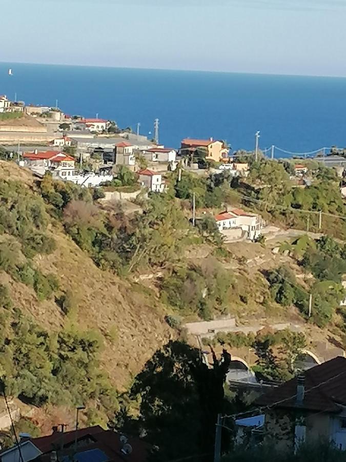 La Casa Di Trilly Hotel Sanremo Bagian luar foto